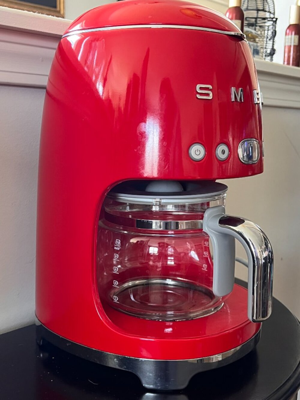 SMEG Drip Coffee Maker, 10-cup - Picture 3 of 5